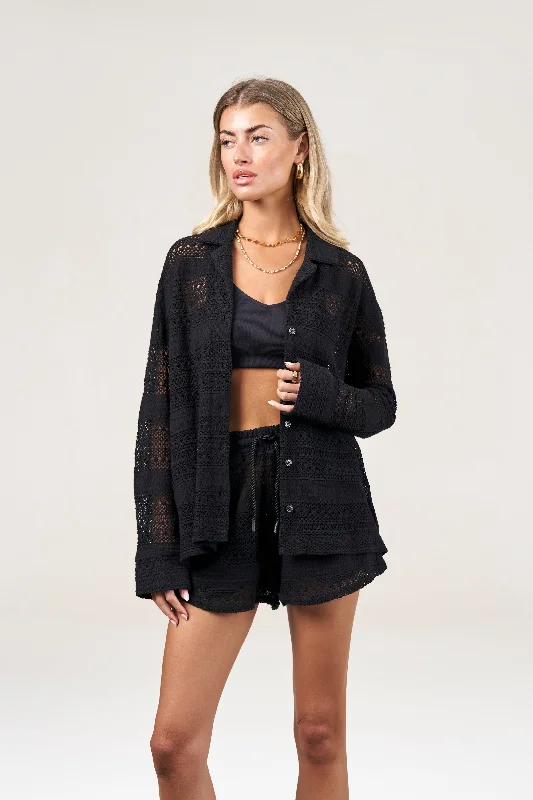 TEXTURED CROCHET SHORTS - BLACK